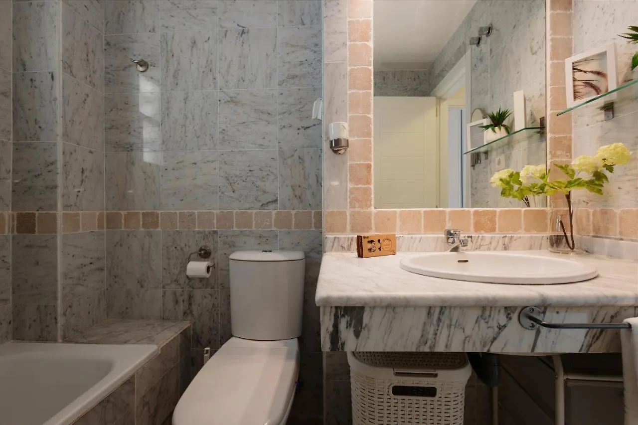 Holiday Apartment In First Line Beach Complex In Urbanization Pueblo Mediterraneo, Marbella
