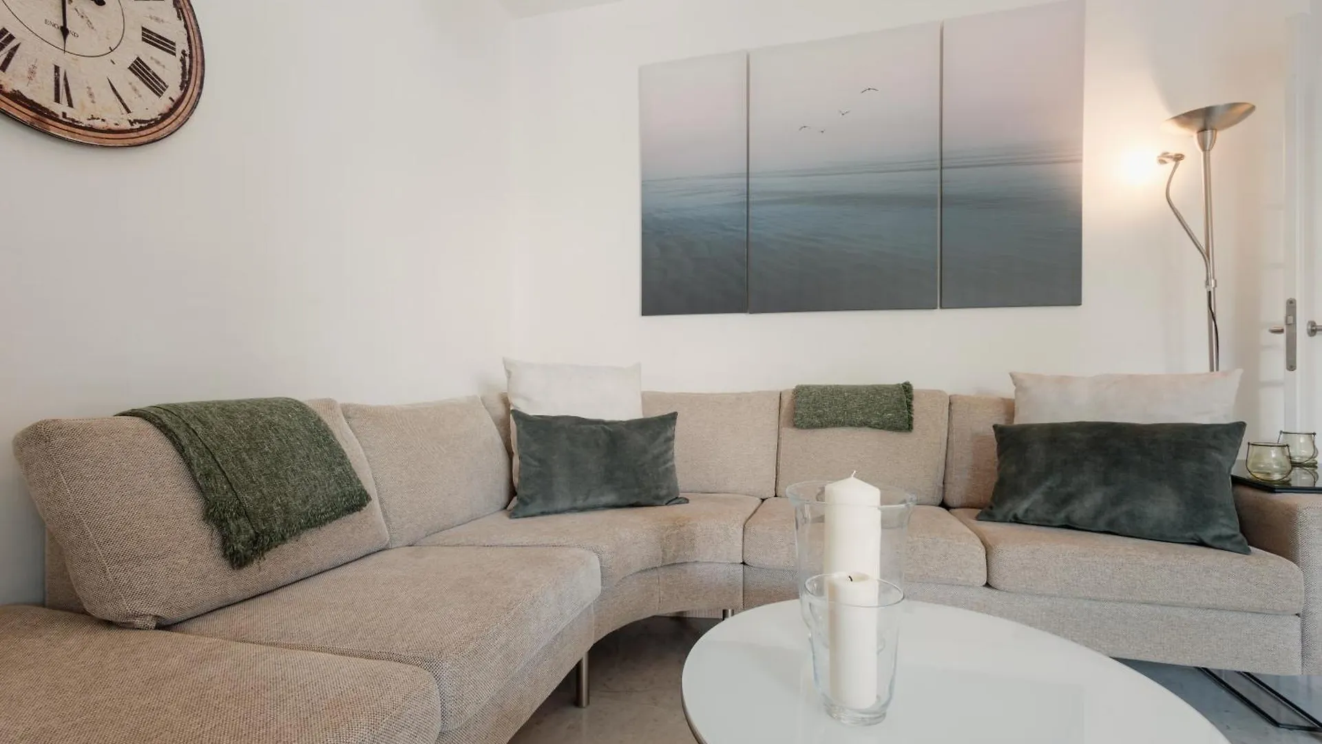 Holiday Apartment In First Line Beach Complex In Urbanization Pueblo Mediterraneo, Marbella