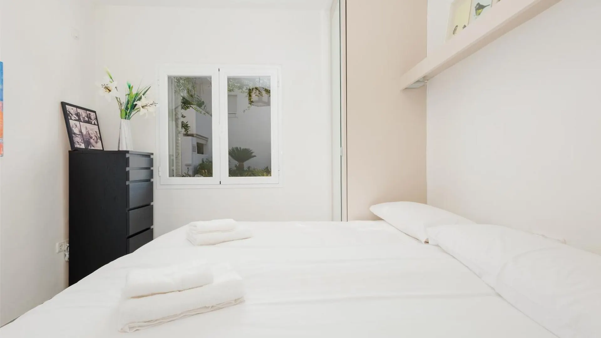 Holiday Apartment In First Line Beach Complex In Urbanization Pueblo Mediterraneo, Marbella
