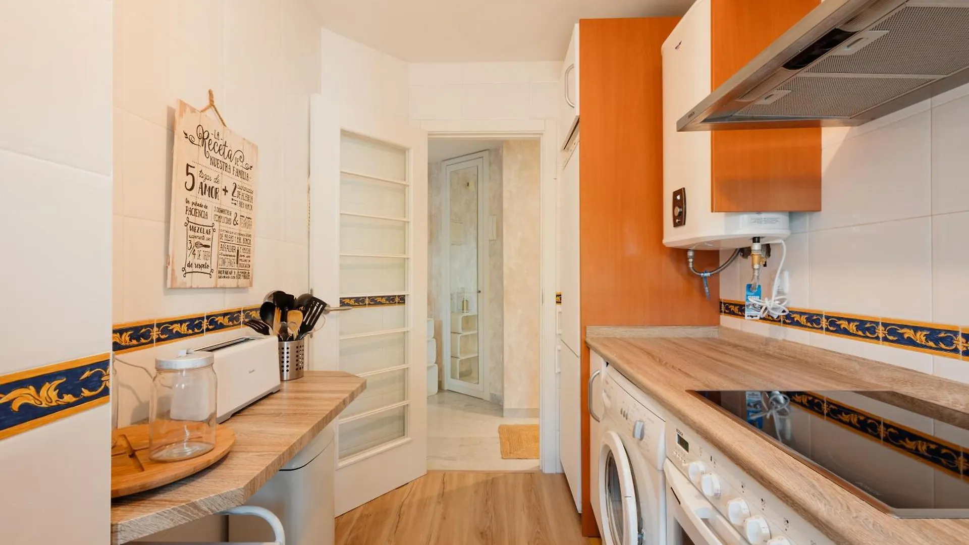 Holiday Apartment In First Line Beach Complex In Urbanization Pueblo Mediterraneo, Marbella